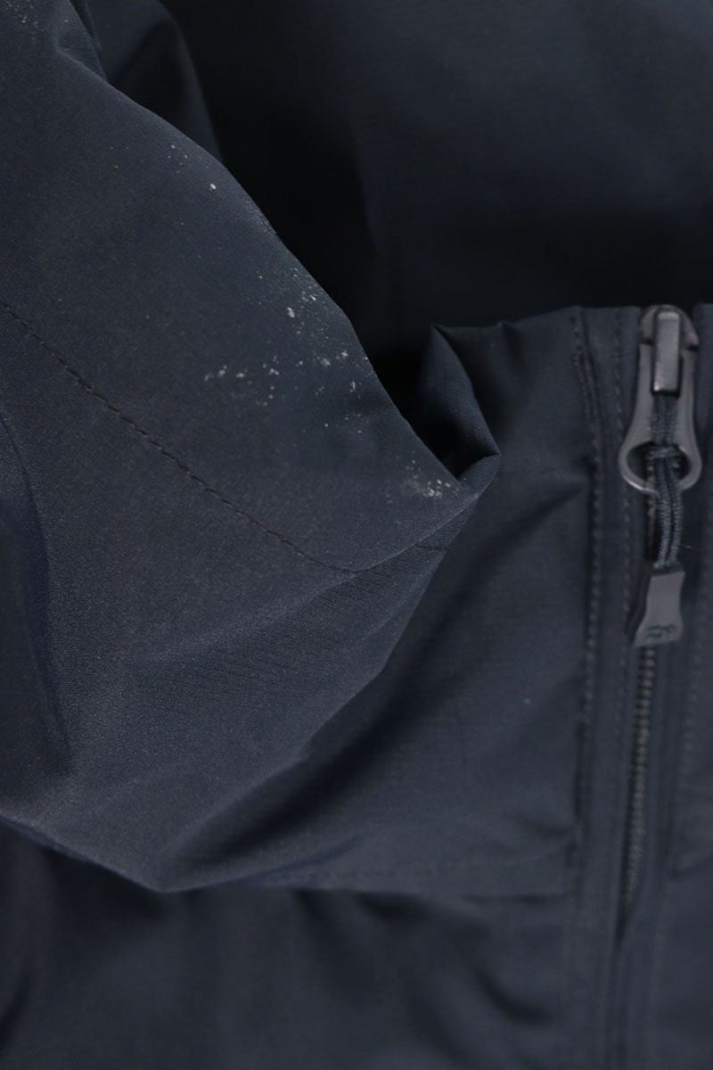 DAIWA PIER39 GORE-TEX Windbreaker Jacket Navy Size L