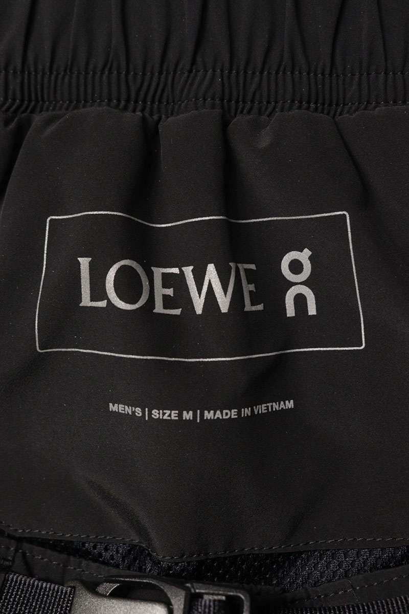 On x LOEWE 25AW Technical Cargo Pants Black Size 32