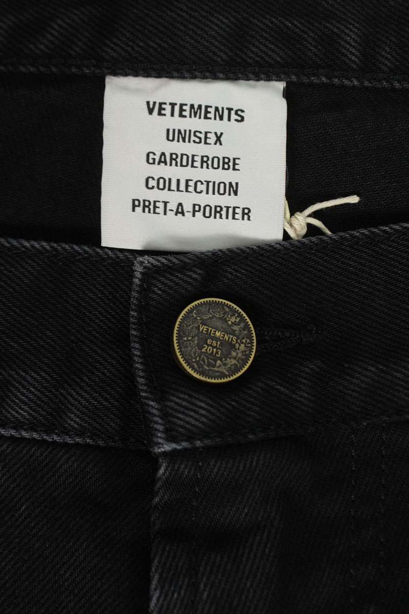 VETEMENTS 26SS Cross Carpenter Denim Shorts Black Size 31