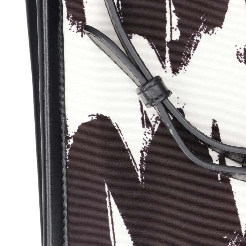 Alexander McQUEEN Graffiti Shoulder Bag Black Size ONE SIZE
