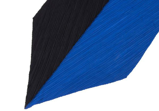 ISSEY MIYAKE Bi-Color Pleated Black Blue Stole