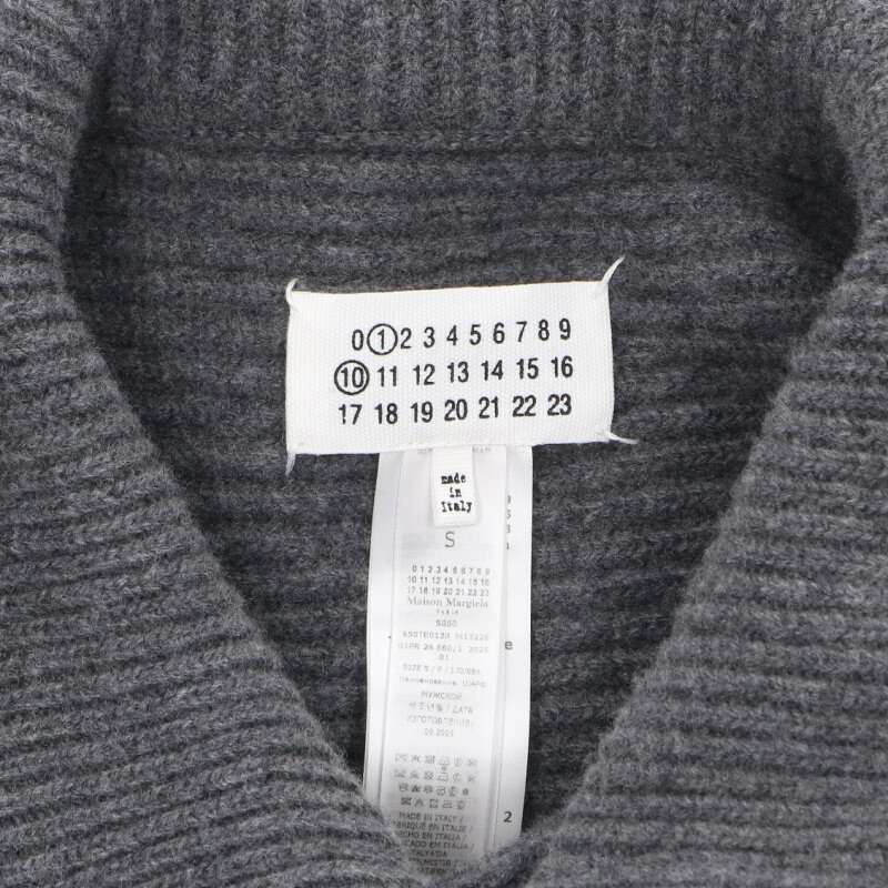 Maison Margiela Wool Rivet Stole Gray Size ONE SIZE