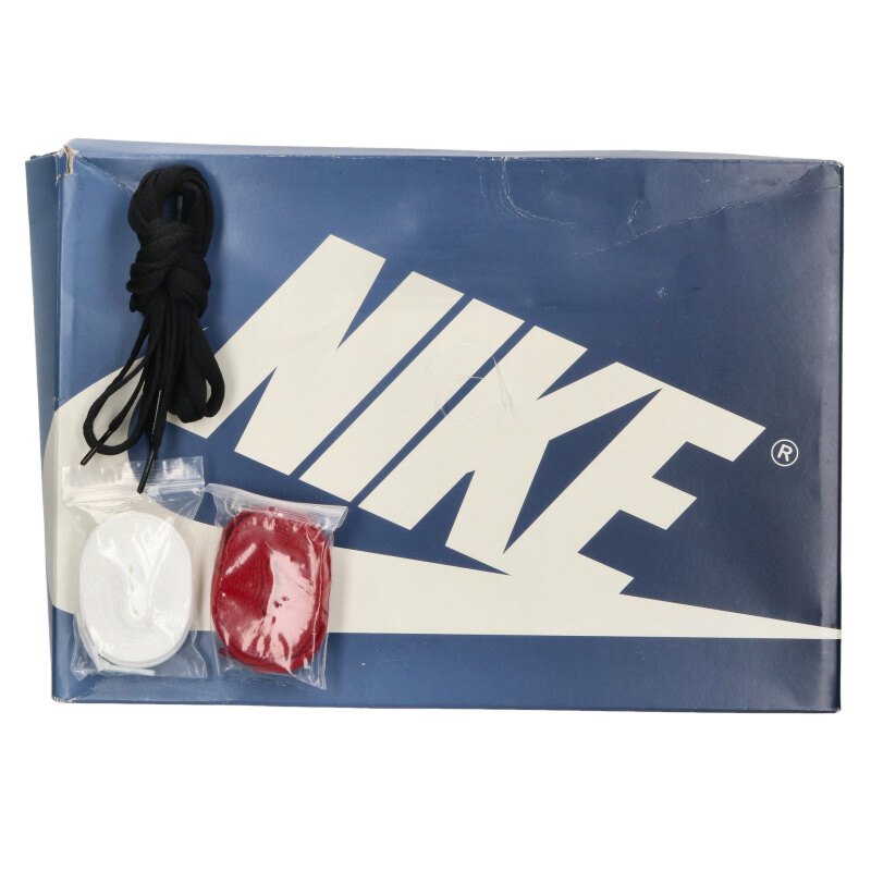 Nike Sneakers White x Red Size 32cm