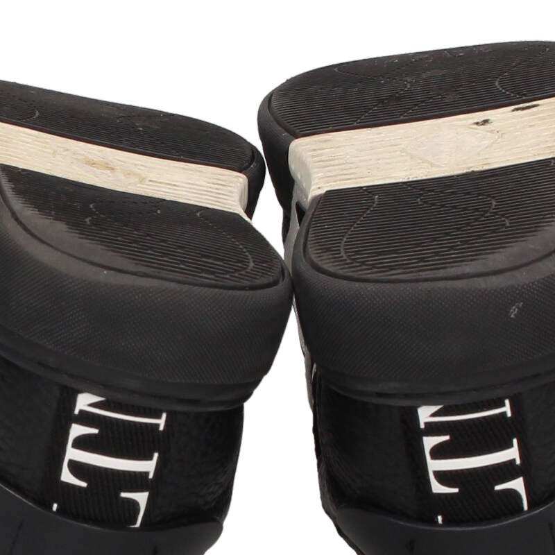 Valentino Garavani TUC58Y2 Logo Leather Sneakers Size 6.5