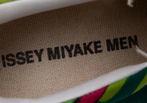 Issey Miyake Men Takashi Murakami Slip-Ons Green Size 27cm
