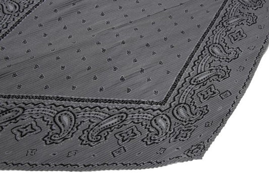 ISSEY MIYAKE Paisley Print Scarf Gray