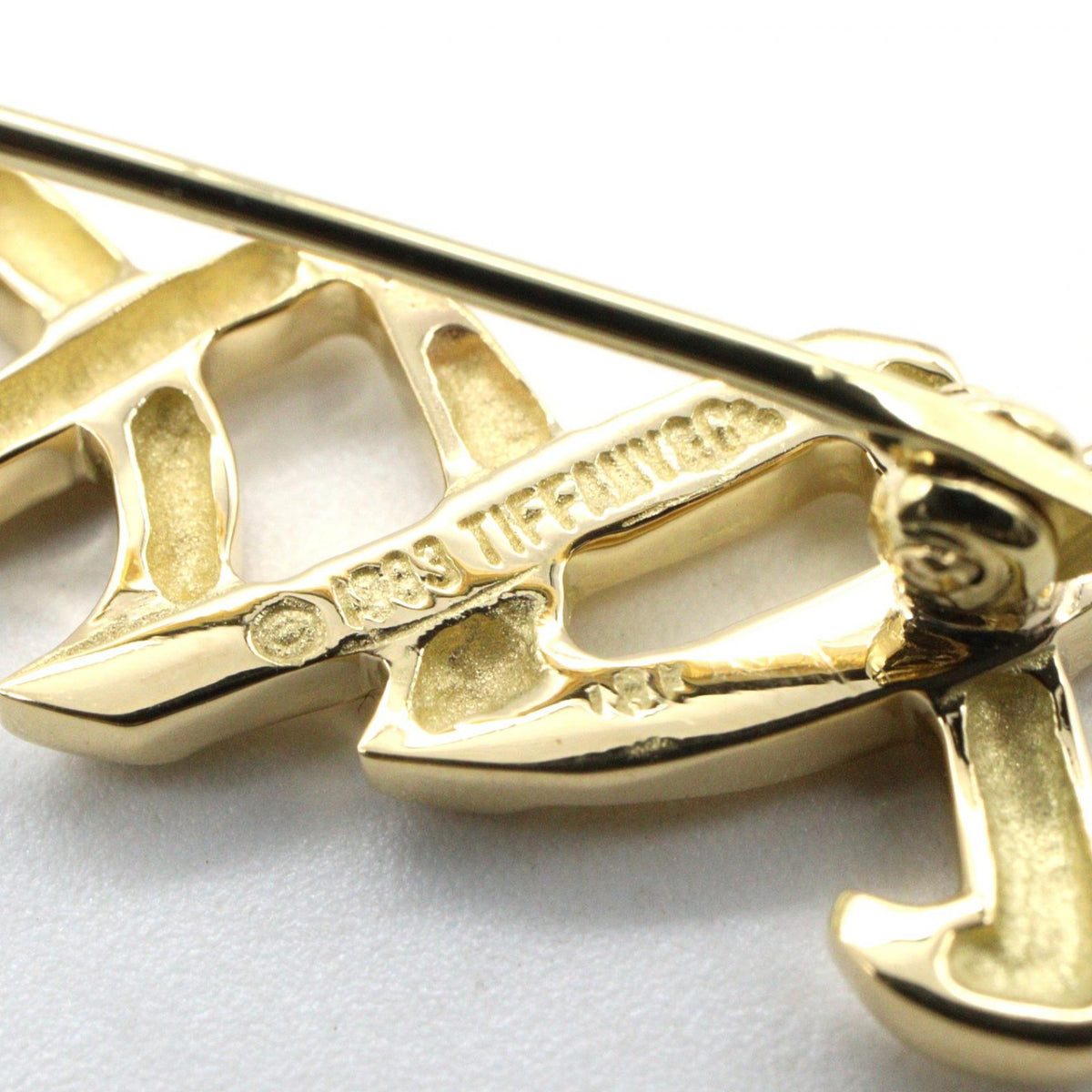 TIFFANY&CO Kiss K18 Yellow Gold Brooch