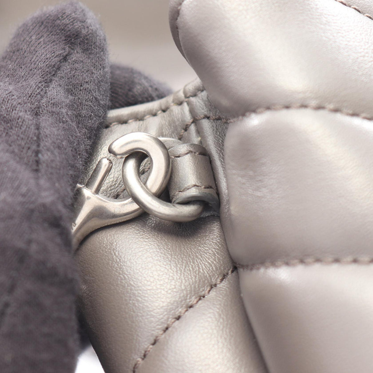 SAINT LAURENT PARIS Loulou Toy Bag Grey