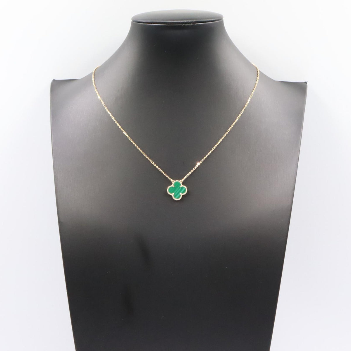 Van Cleef & Arpels Malachite Necklace Gold