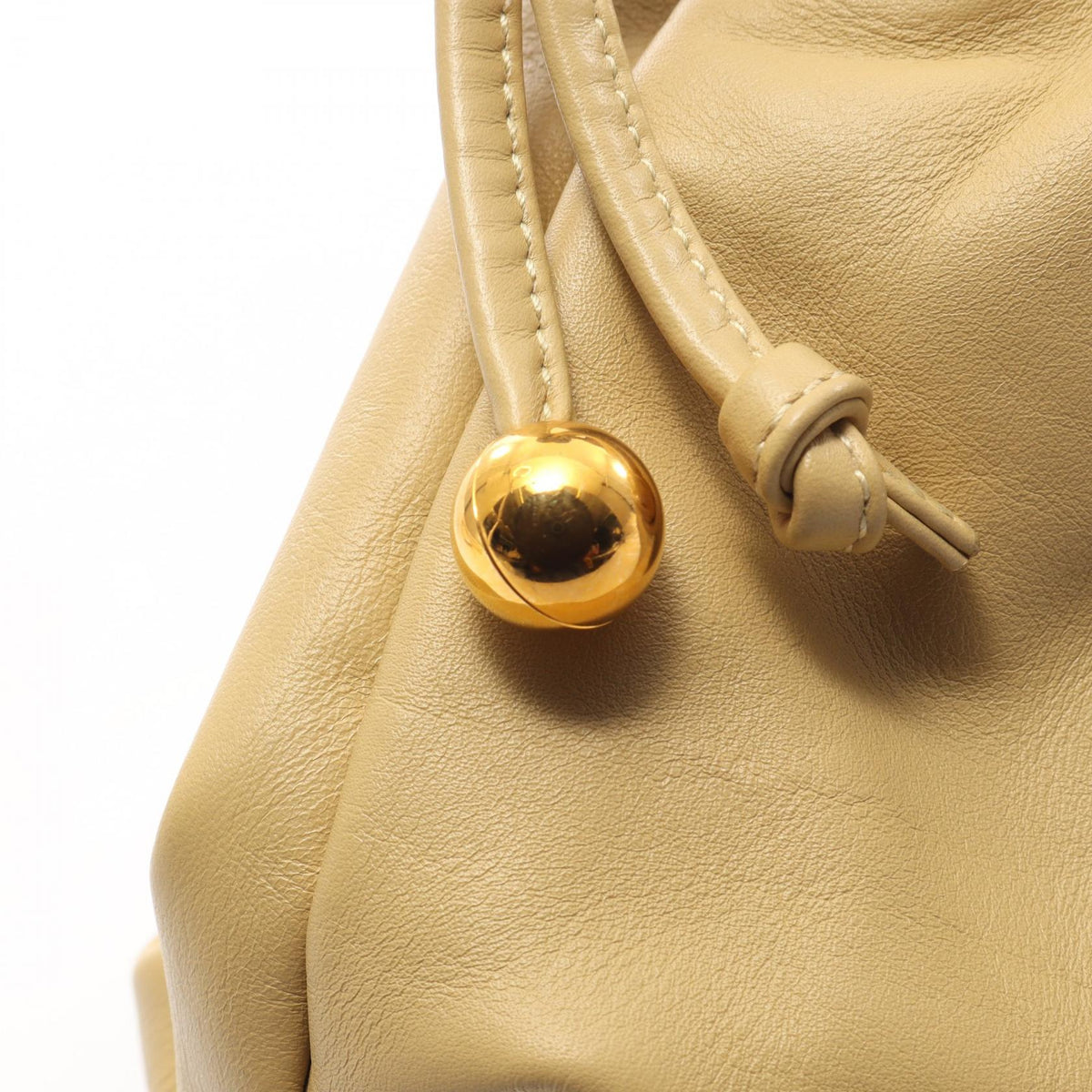 BOTTEGA VENETA The Bulb Medium Handle Bag