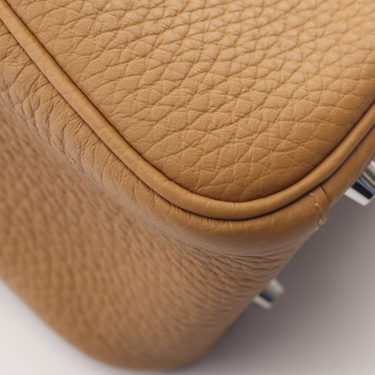 HERMES Lindy Mini Biscuit Shoulder Bag