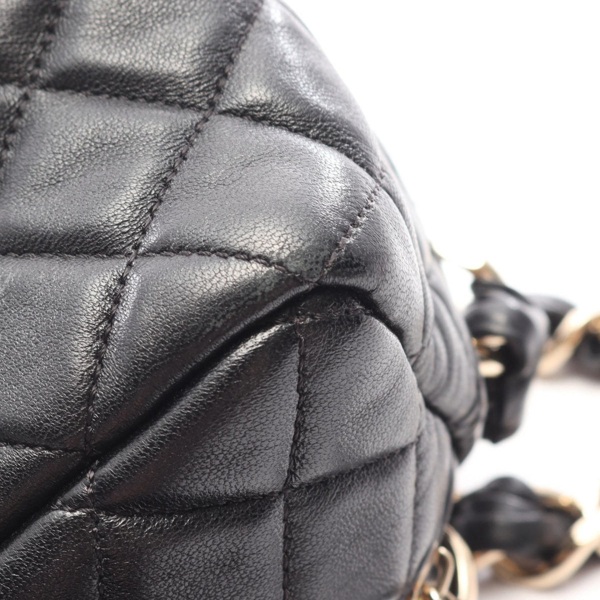 CHANEL Matelasse Chain Lambskin Clutch Bag