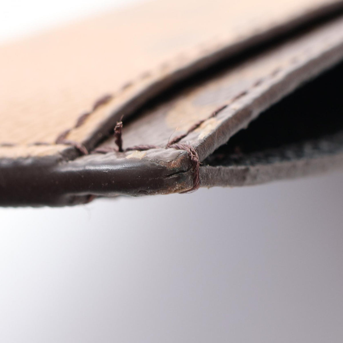 LOUIS VUITTON Porte Cartes Reverse Wallet