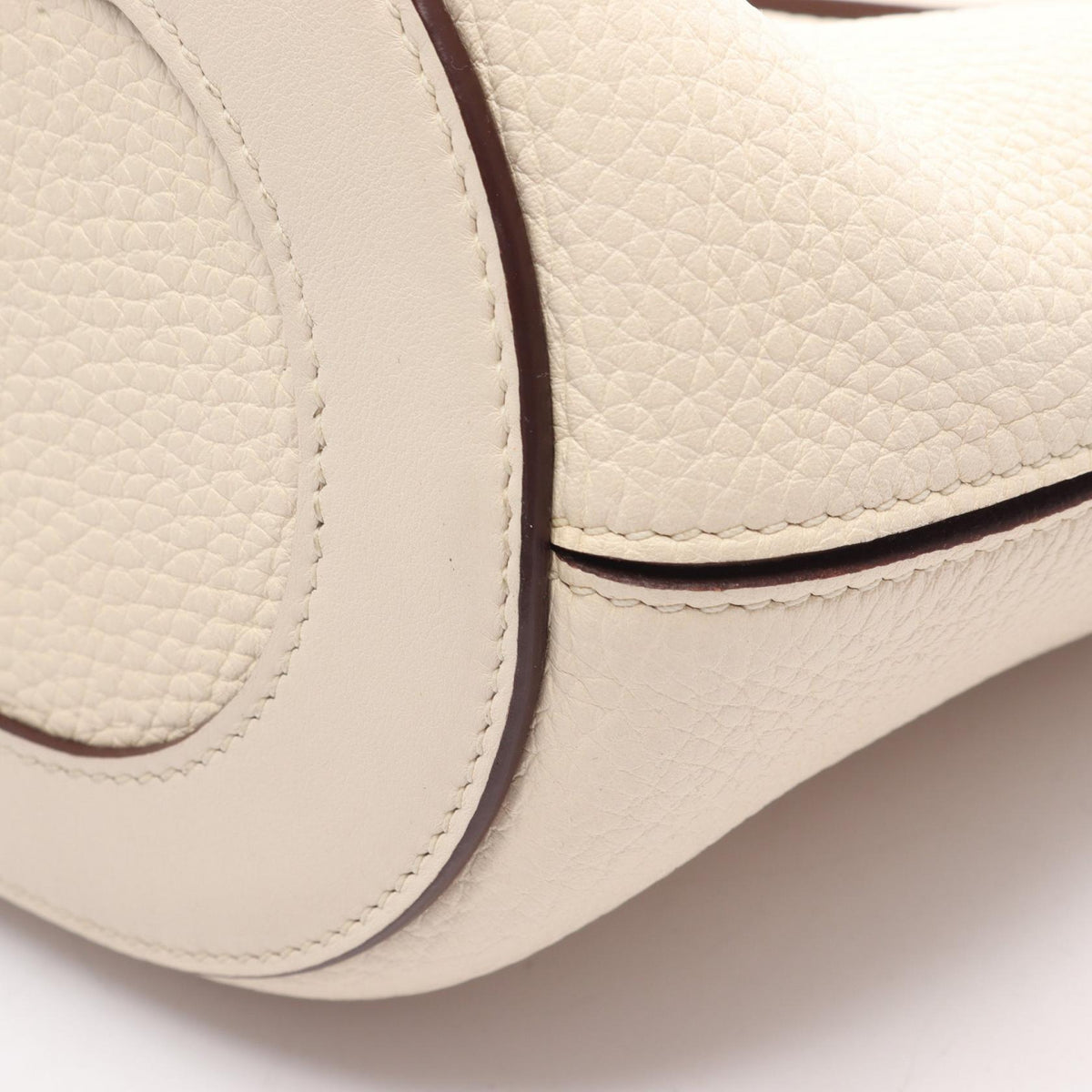 HERMES In The Loop 18 Nata Handle Bag