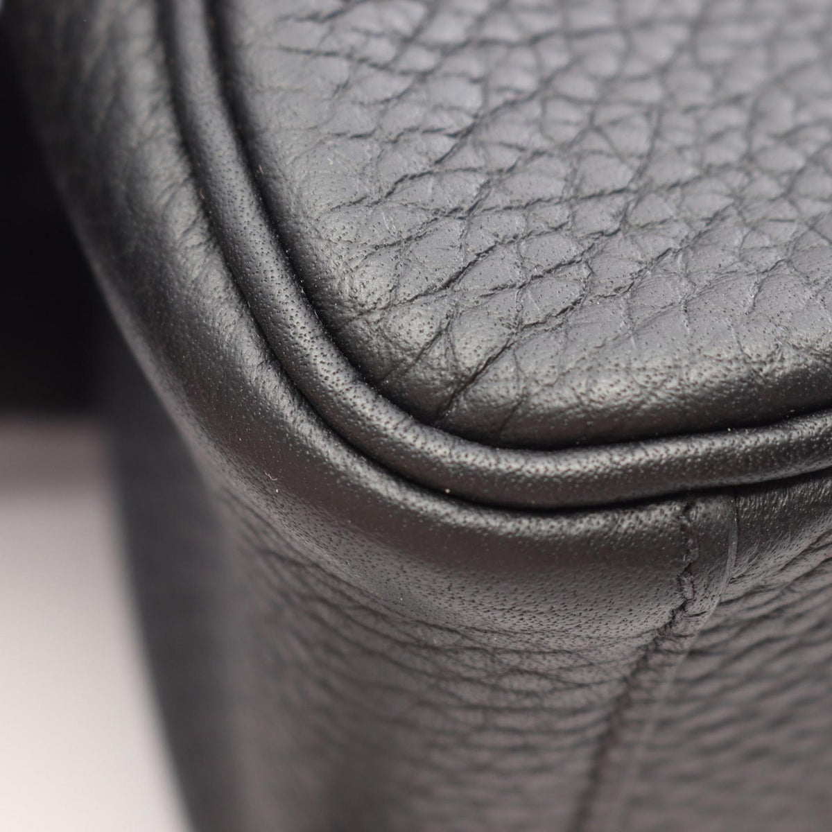 HERMES Lindy Mini Taurillon Bag Black