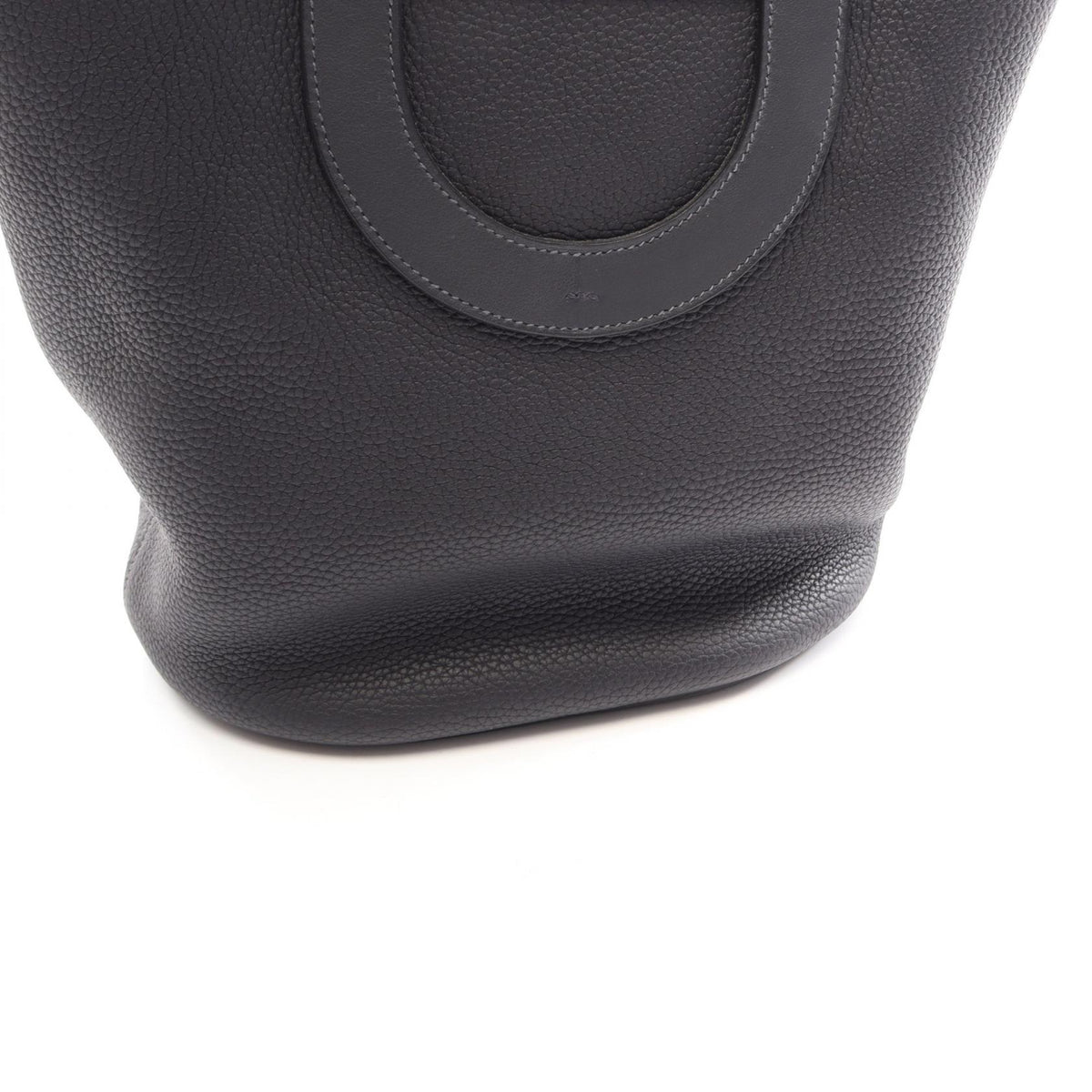 HERMES In-the-Loop 23 Taurillon Handle Bag