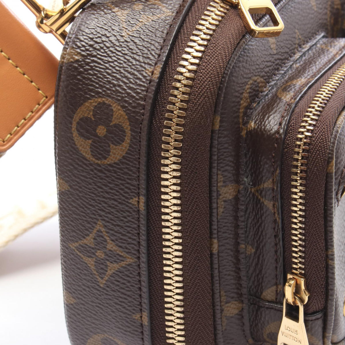 LOUIS VUITTON Monogram Utility Handle Bag
