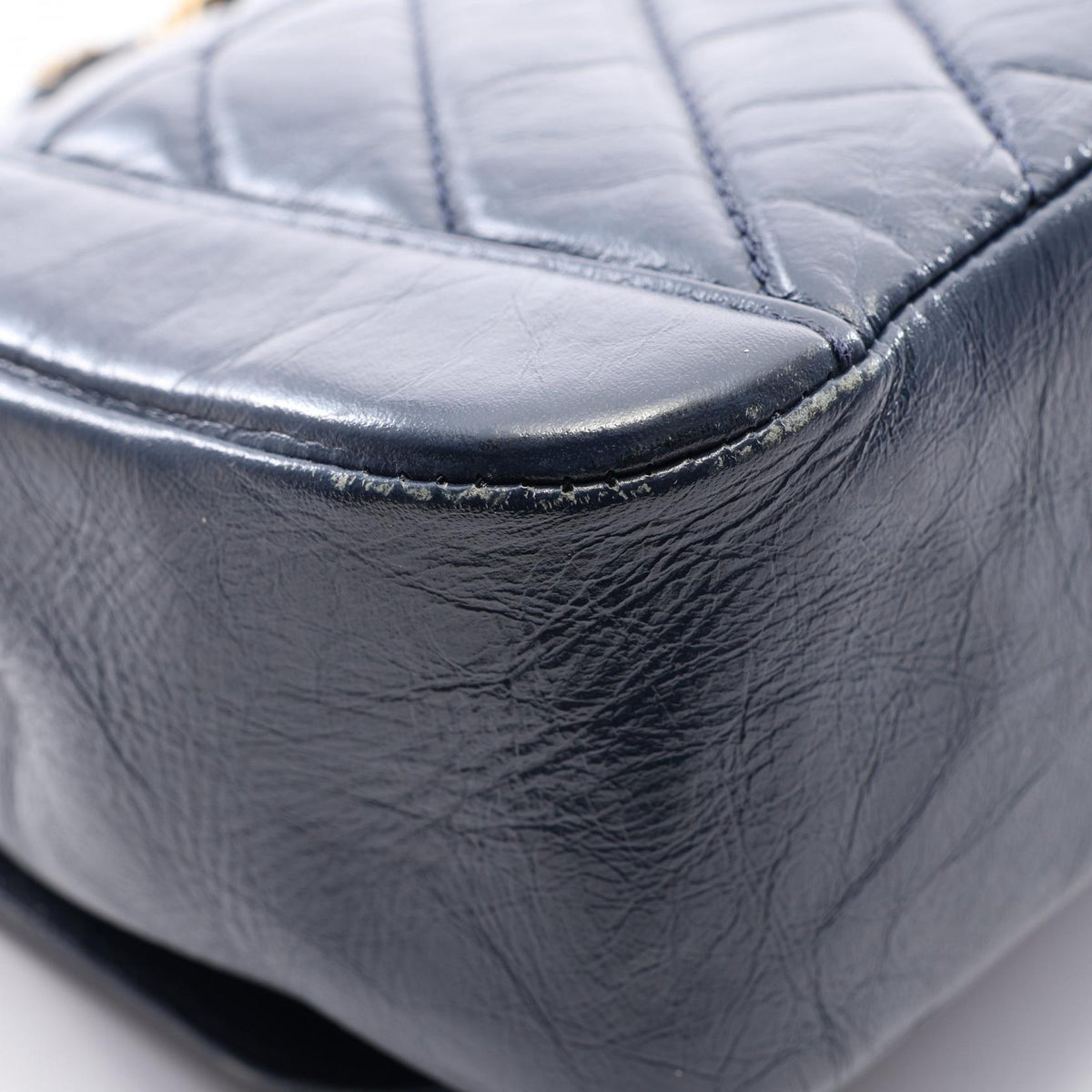 CHANEL Chevron V-Stitch Top Shoulder Bag
