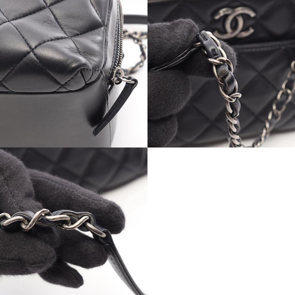CHANEL Matelasse Lambskin Shoulder Bag