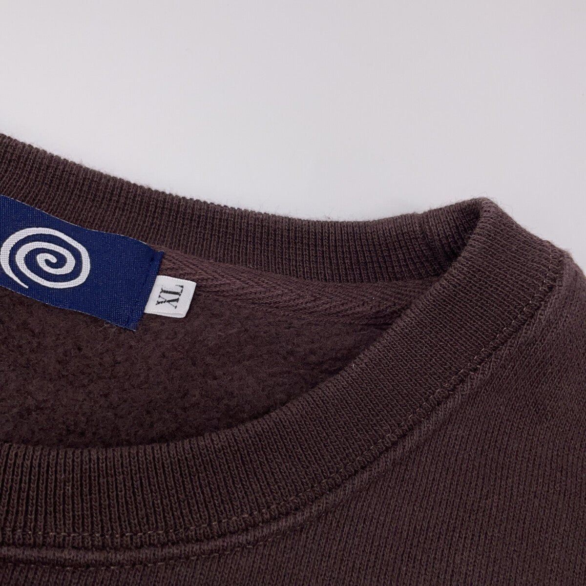 SOONER OR LATER Brown GuruGuru Heart Sweatshirt Size XL