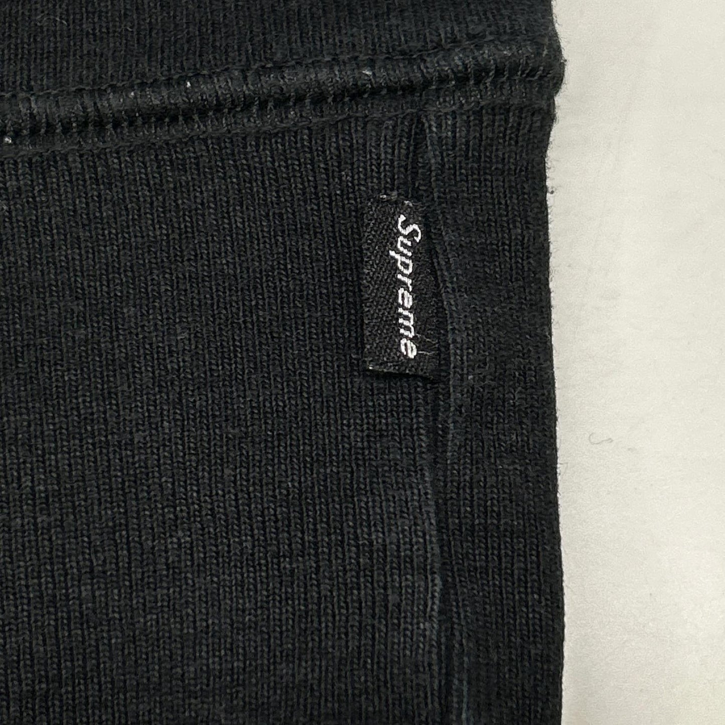 Supreme Black Small Box Logo Size L