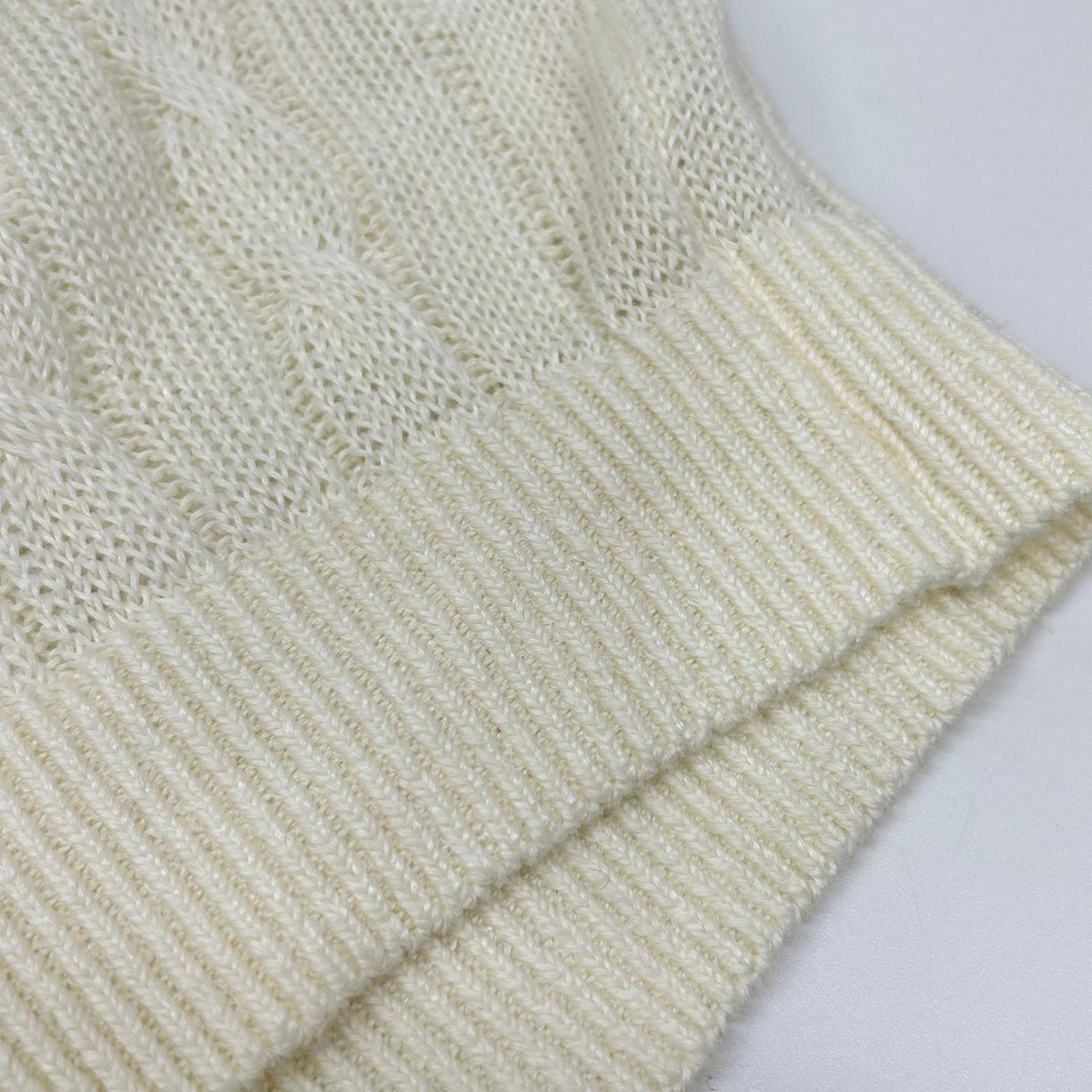 trenta settanta 30/70 Linen V-Neck Knit White/Black
