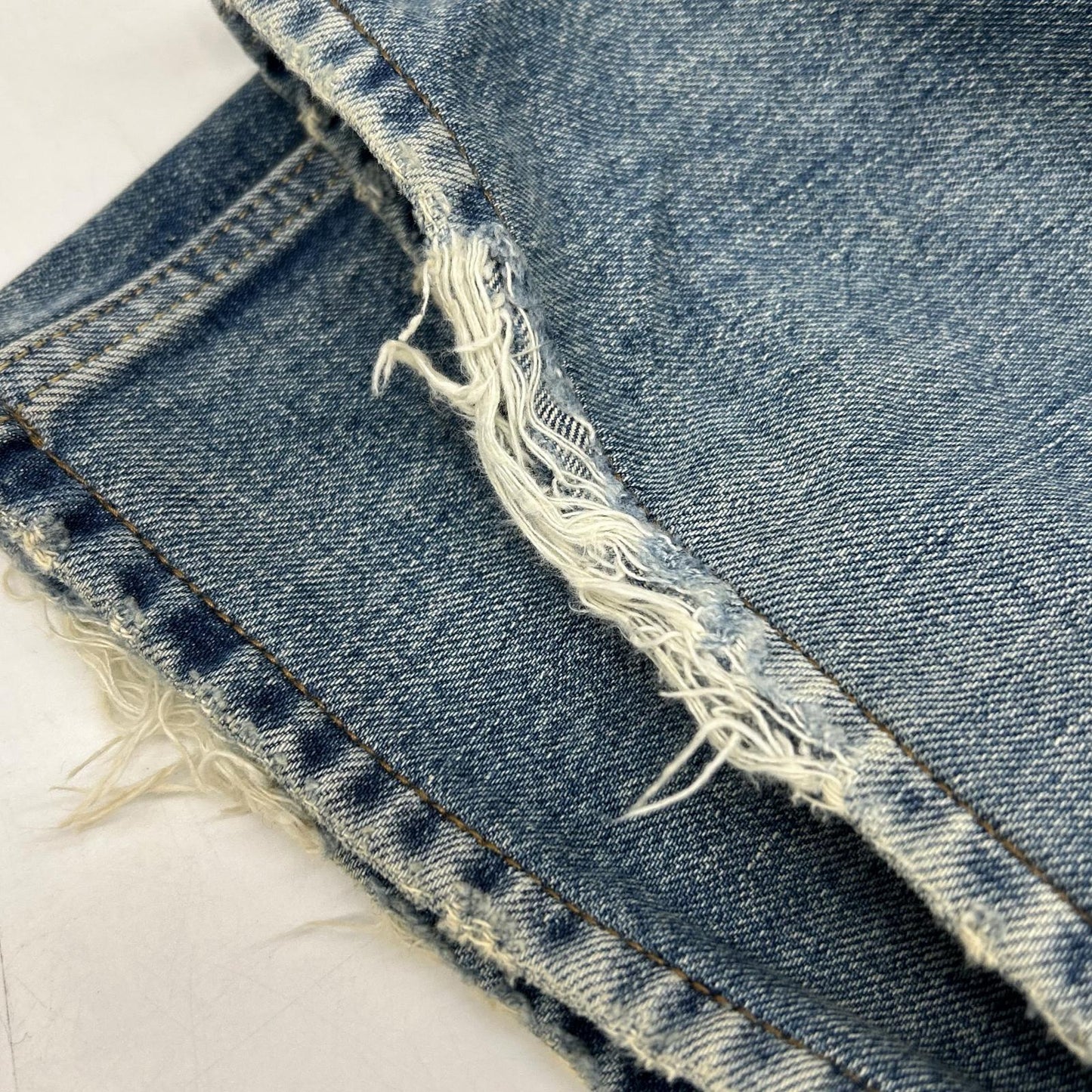 SAINT LAURENT PARIS Light Blue Distressed Jeans Size 27
