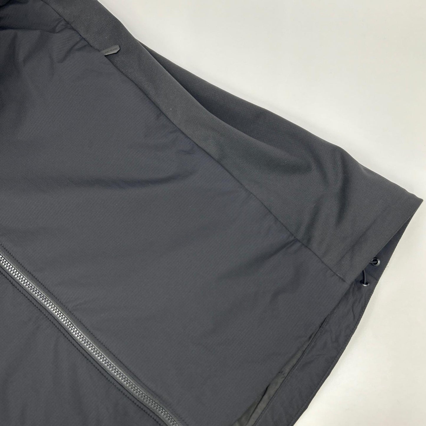 ARC'TERYX FW25 Black Atom Hoody Jacket Size M