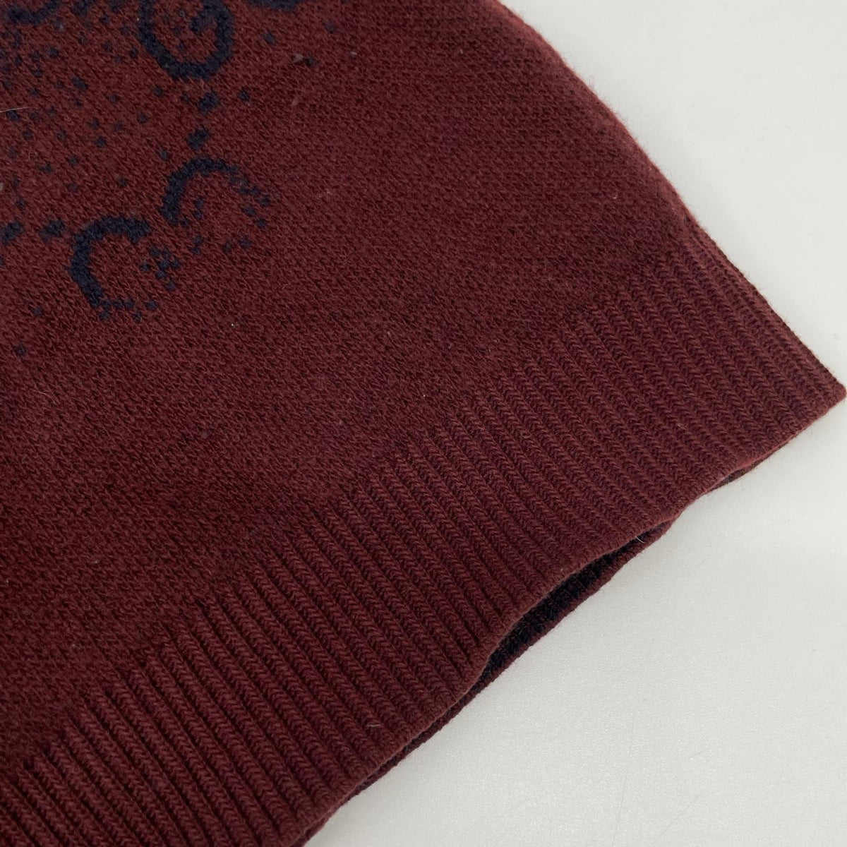 GUCCI Red/Navy GG Wool Knit Sweater Size M