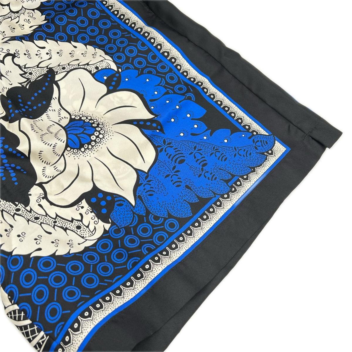 VALENTINO 23SS Flower Bandana Print Shorts Size 44