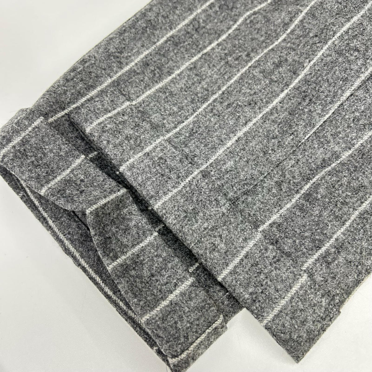 UNIVERSAL LANGUAGE Gray Stripe Canonico Wool Suit Size 48