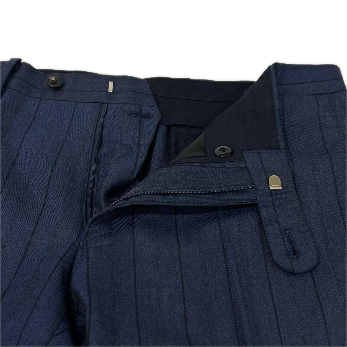 UNIVERSAL LANGUAGE TR16 Navy Stripe Wool Suit Size 48