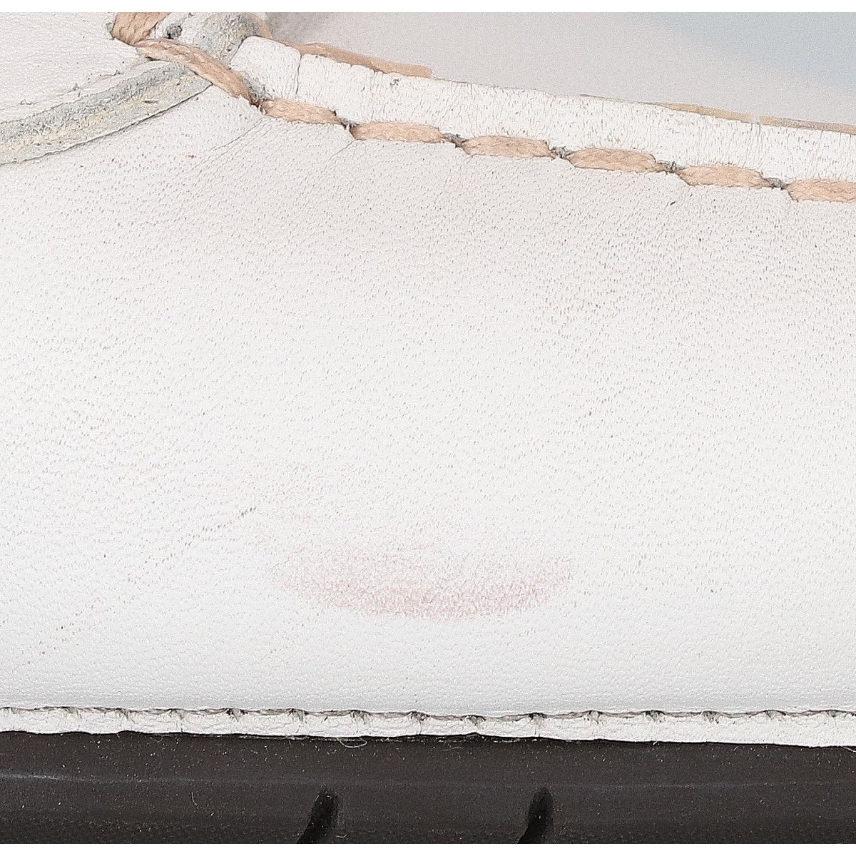 SalvatoreFerragamo Gancini Leather Sneakers White Size US 8
