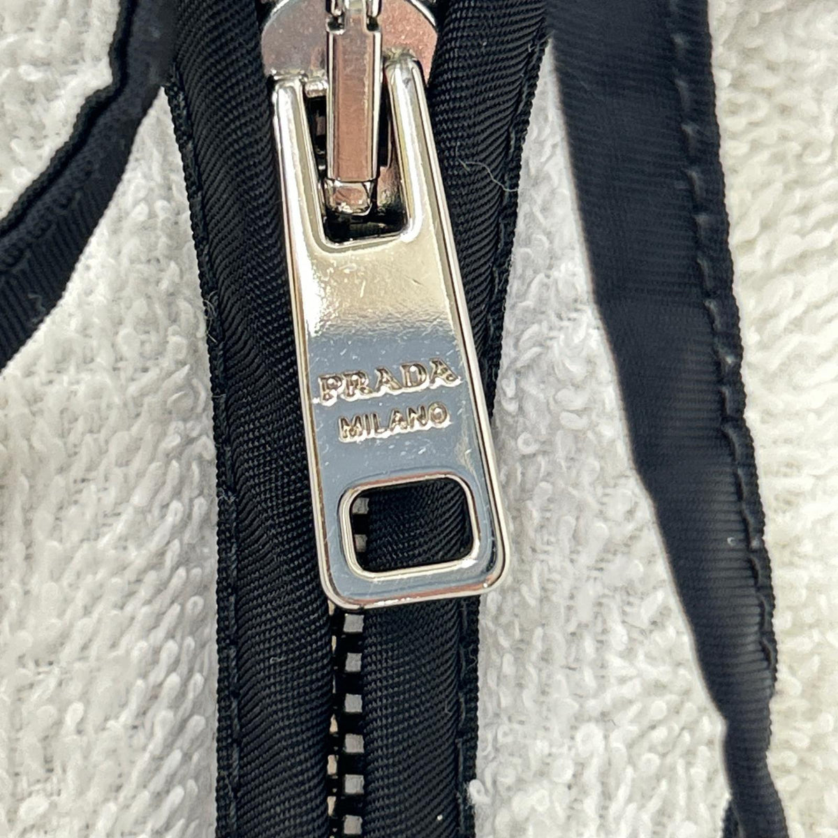 PRADA 21 Triangle Logo Pile Hoodie White/Black Size 38