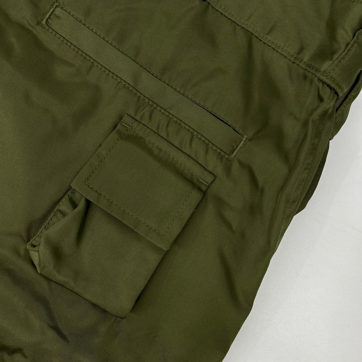 PRADA Re-Nylon Triangle Plate Cargo Pants Khaki Size L