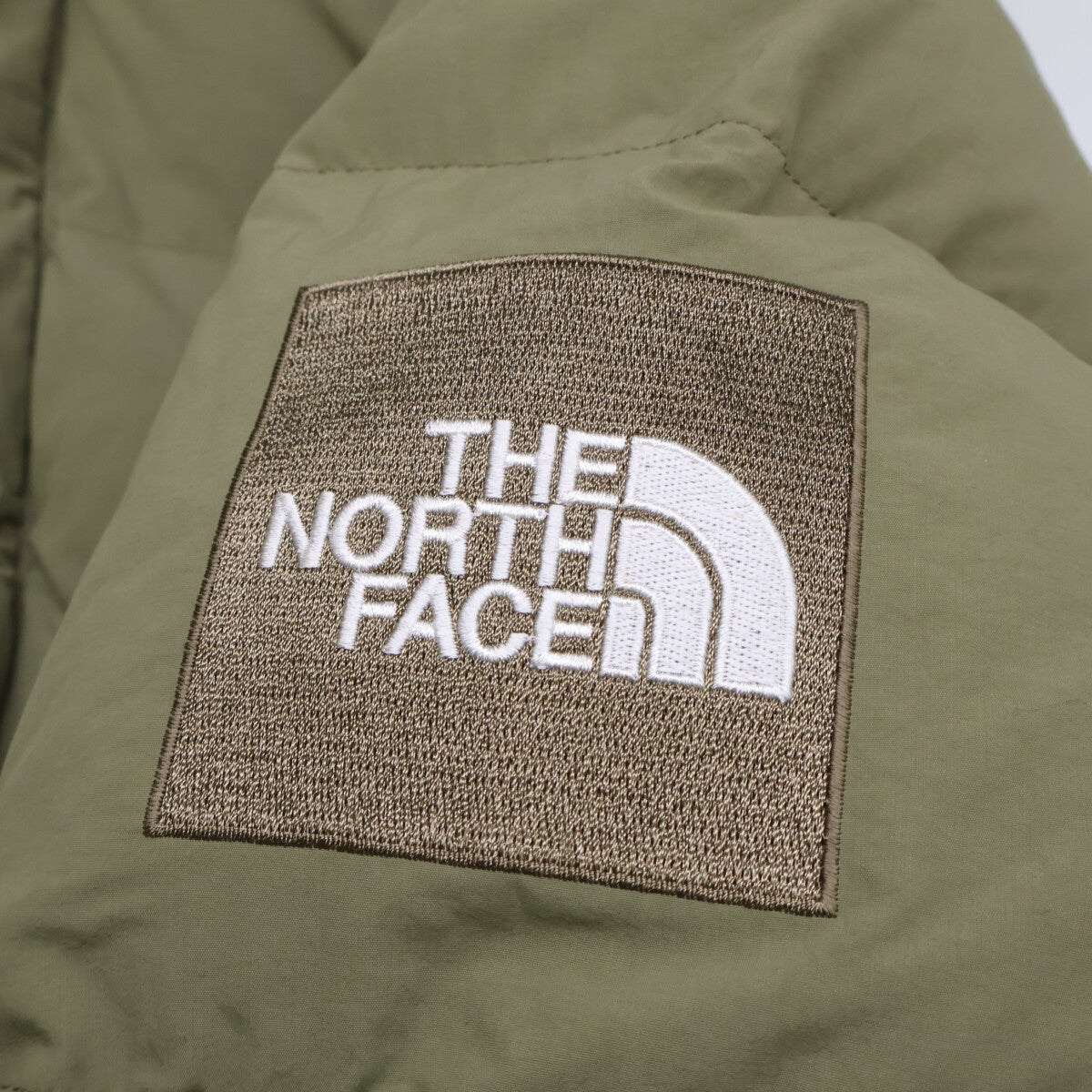 THE NORTH FACE CAMP Sierra Short Down Green Nylon Size M