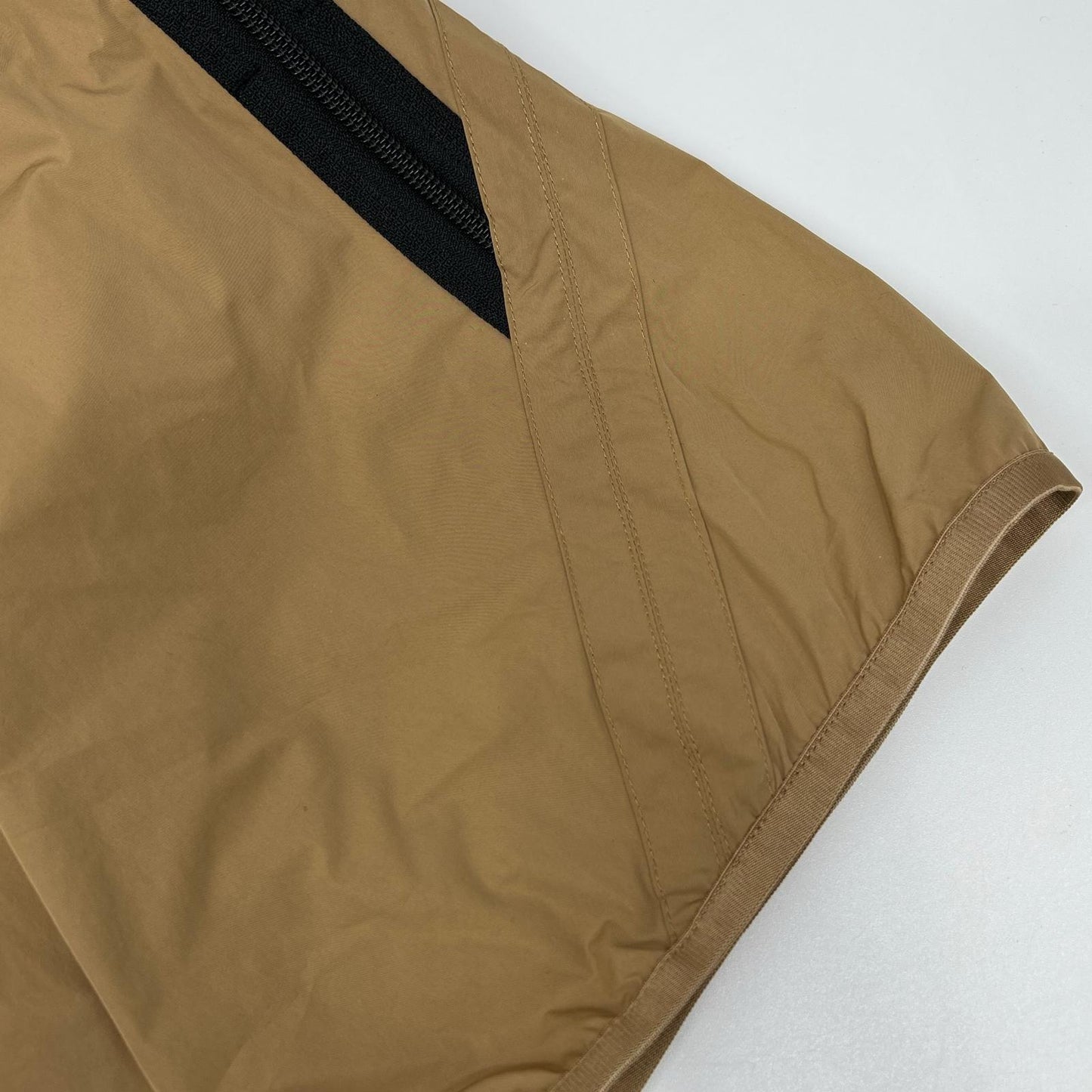 MONCLER Bermuda Nylon Rubber Logo Side Shorts Beige Pants Size 48