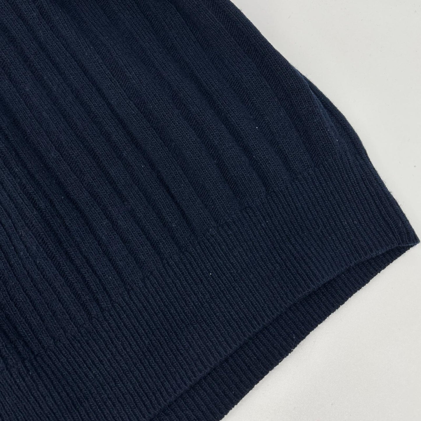 MONCLER 22 Wool V-Neck Logo Patch Knit Sweater Navy Size M