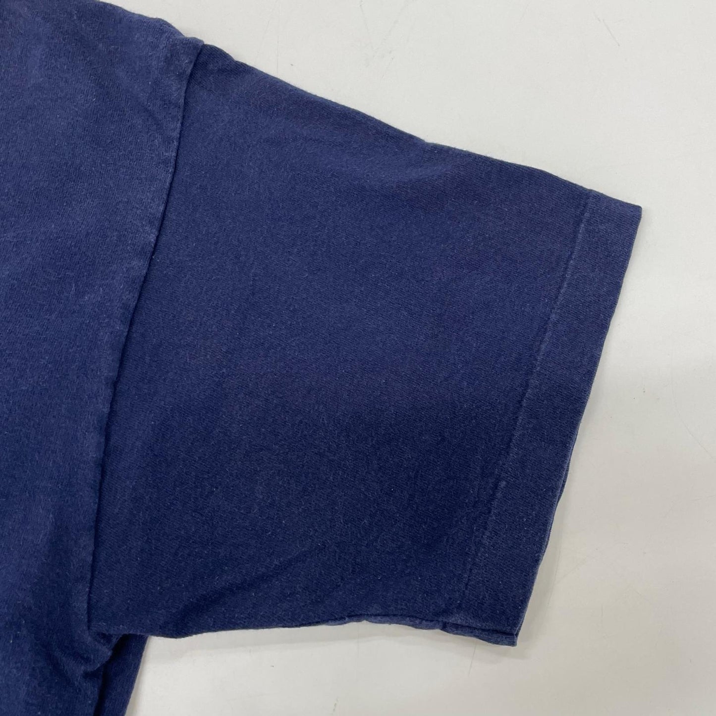 FRUIT OF THE LOOM 90s Vintage "How the T-Shirt Navy Size L