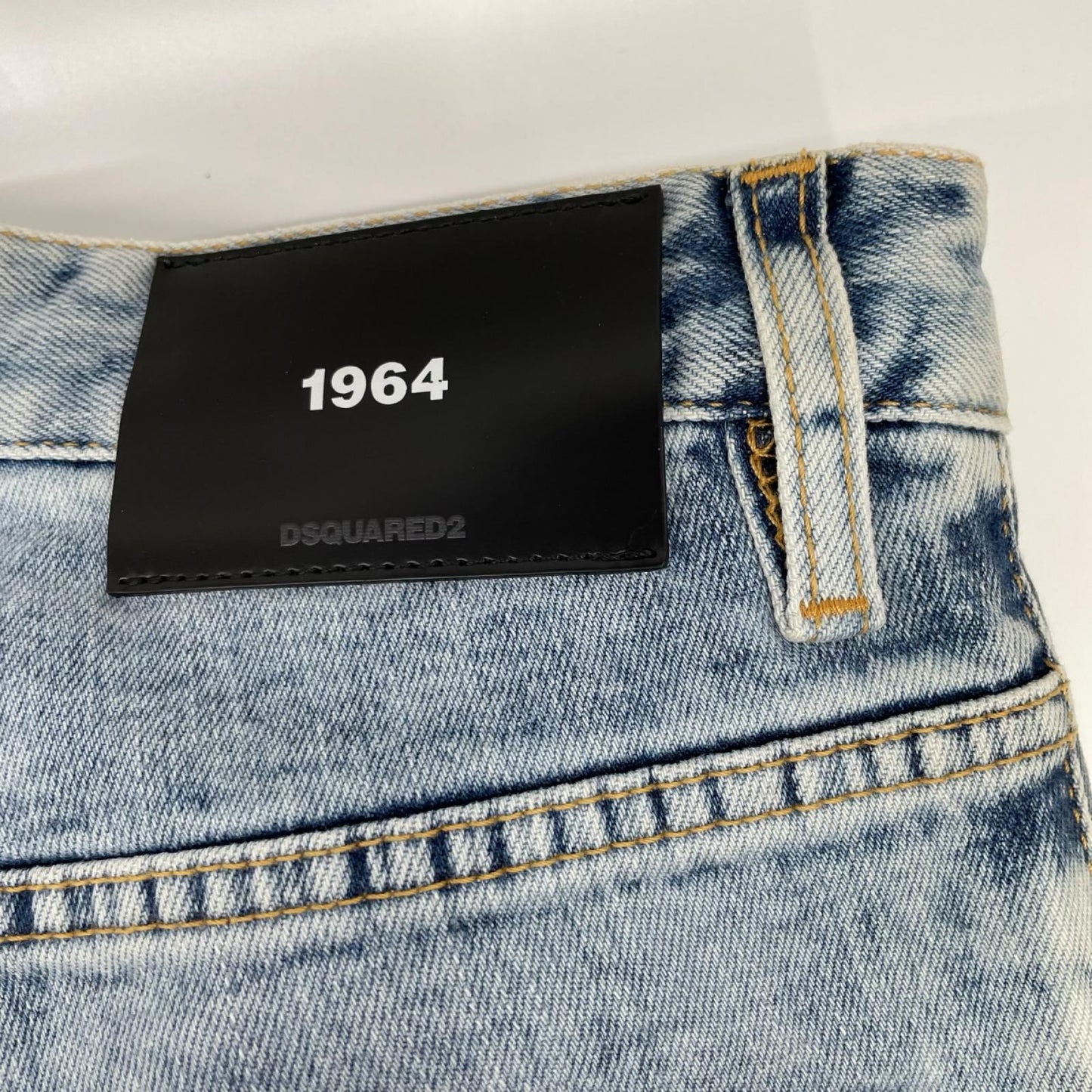 Dsquared2 DSQUARED Light Indigo Distressed Skater Size 44