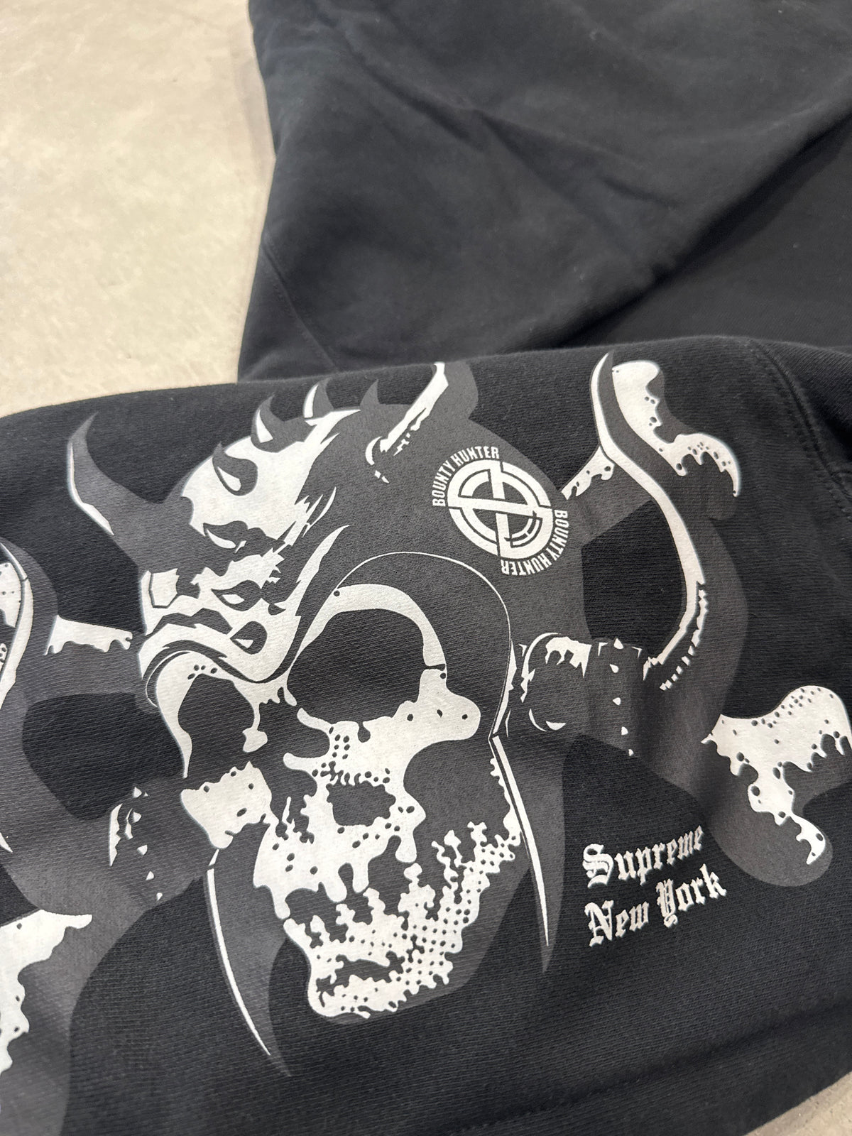 Supreme Bounty Hunter Hoodie Black Size L