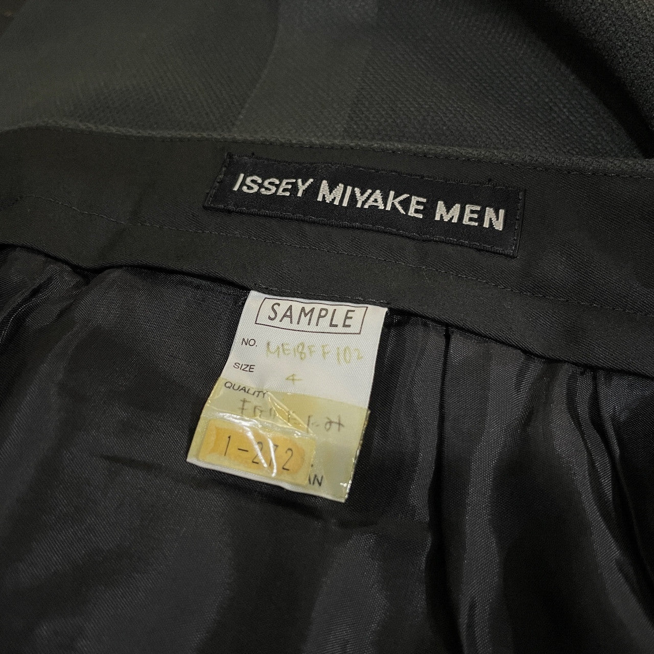 ISSEY MIYAKE MEN Archive Side Line 2-Tuck Pants Green Size 4
