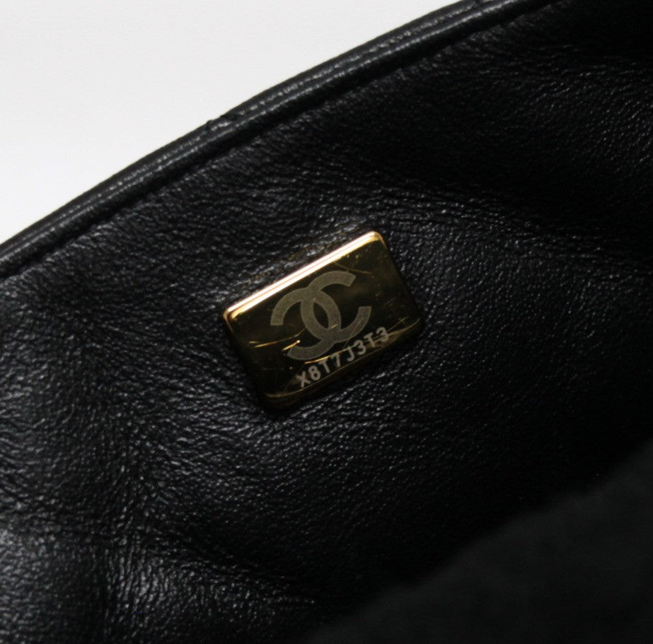 CHANEL Matelasse 25 Lambskin Shoulder Bag Size ONE SIZE