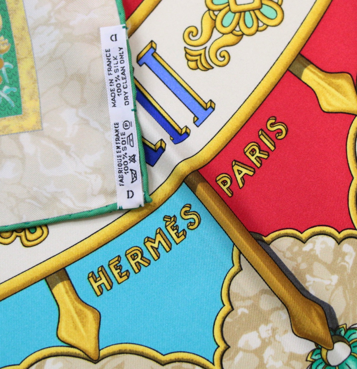 HERMES Carre 90 "Carpe Diem" Silk Scarf Green Size ONE SIZE