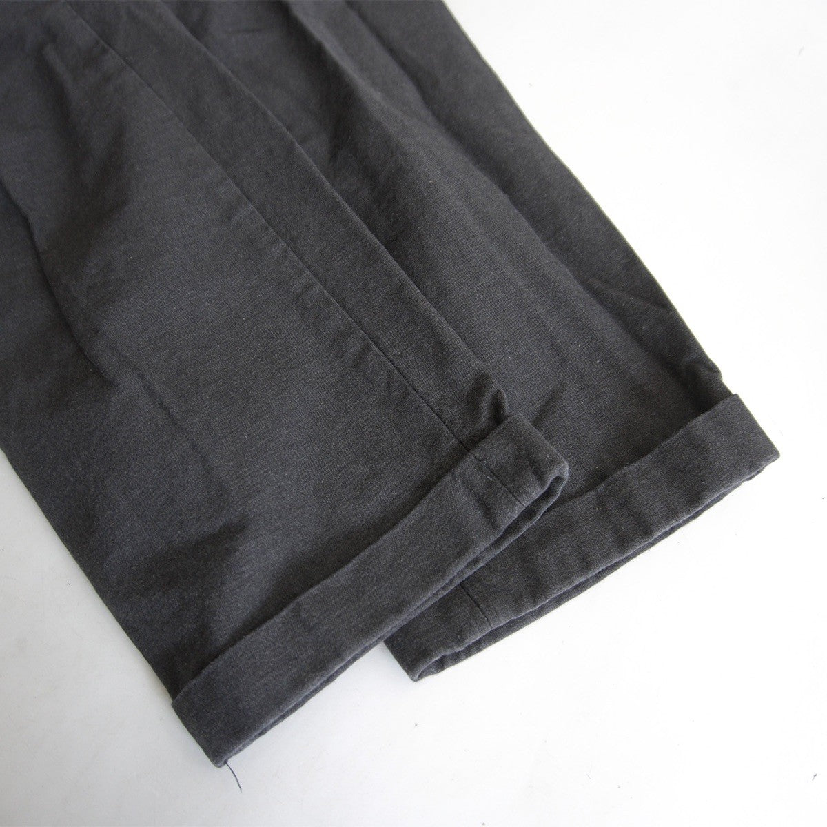 WEAR MASTERS Center Press Trousers Size 40