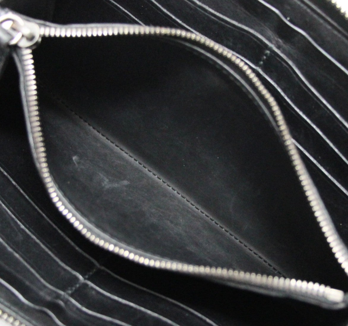 Berluti Calligraphy Leather Round Zip Black