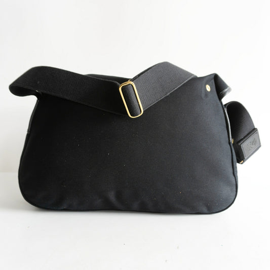BRADY Ariel Trout Large Black Shoulder Bag Size ONE SIZE