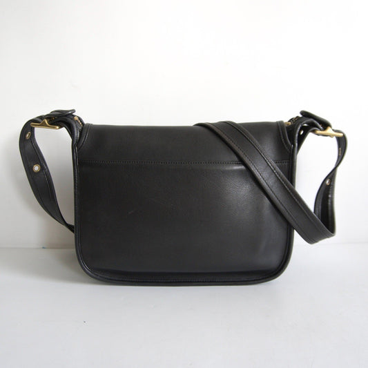 OLD COACH Black Flap Glove Shoulder Bag Size ONE SIZE