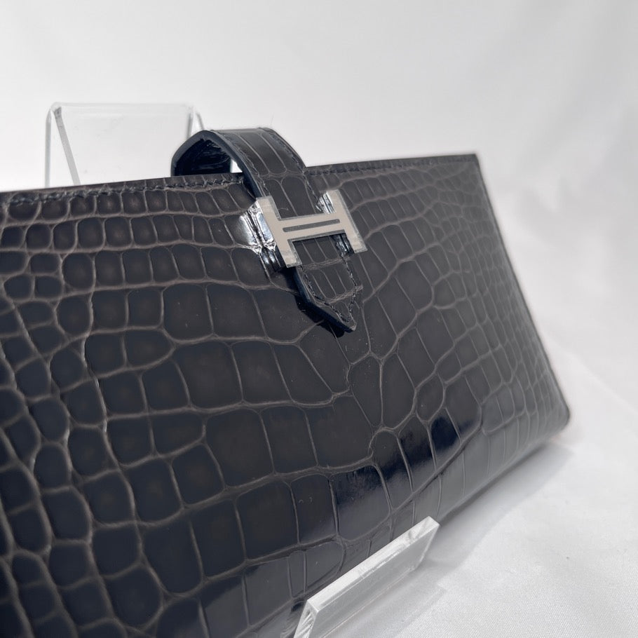 HERMES Bearn Soufflet Shiny Black Alligator Wallet