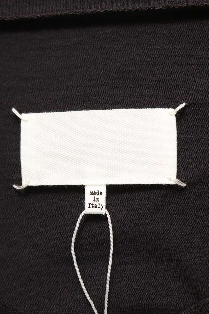 Vintage Maison Margiela Tops - Maison Margiela 25AW Calendar Logo Print T-Shirt Size XL - Authentic Archive